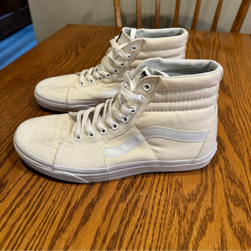 Woman's/Mens Vans Hi Top Canvas Sneaker